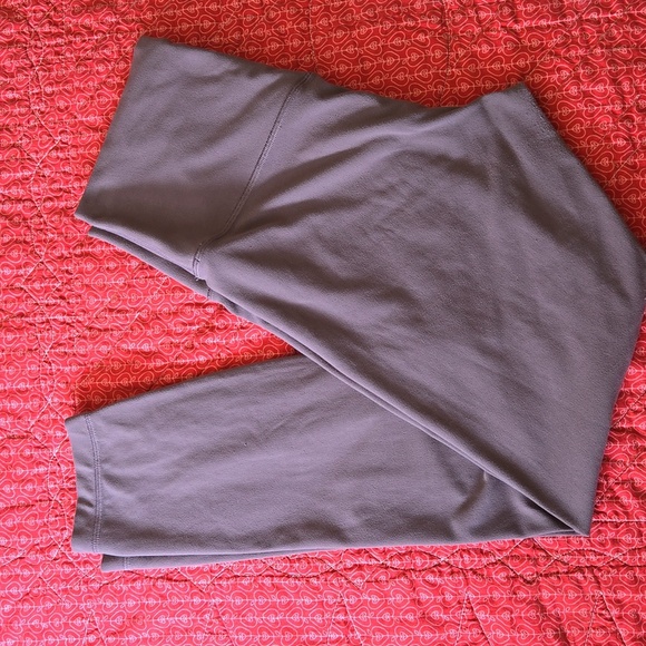 Lululemon Cropped High Rise Leggings Size 8 - Picture 5 of 7